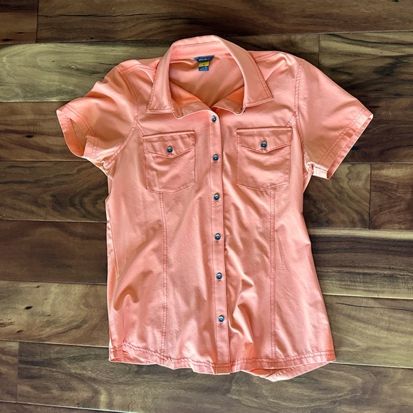 Eddie Bauer Peach Short Sleeve Button up Shirt size Small - Picture 1 of 3